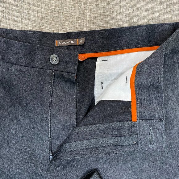 Dockers D2 Khaki Pants Men 34 x 30 Straight Fit Gray Flat Front Office Business - Picture 7 of 16